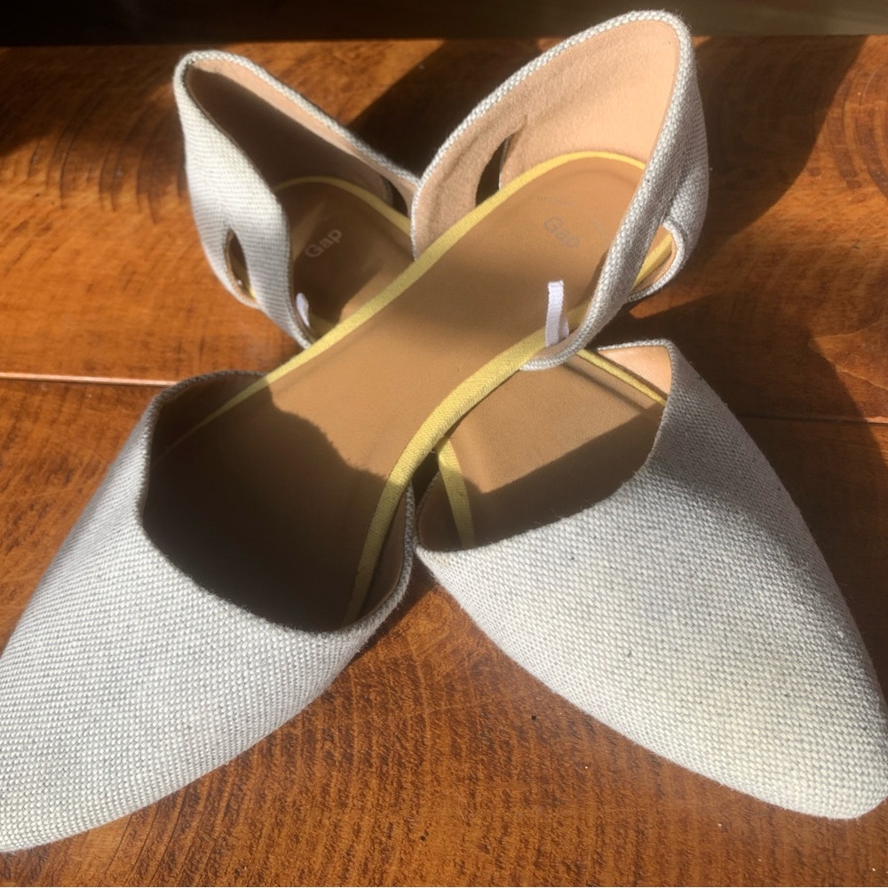 Women’s Pointed Toe Flats